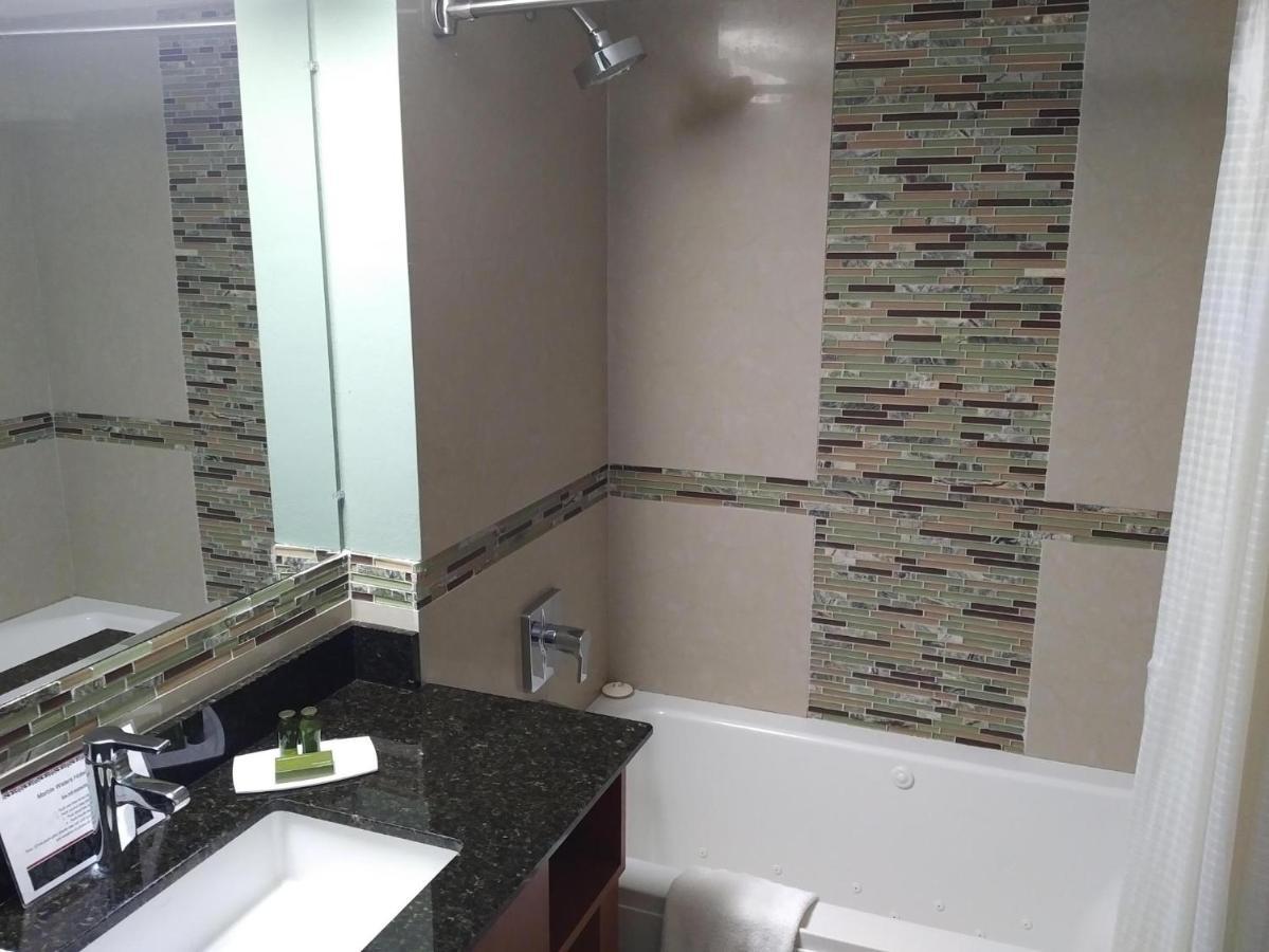 Marble Waters Hotel & Suites, Trademark By Wyndham (Adults Only) Jacksonville Kültér fotó